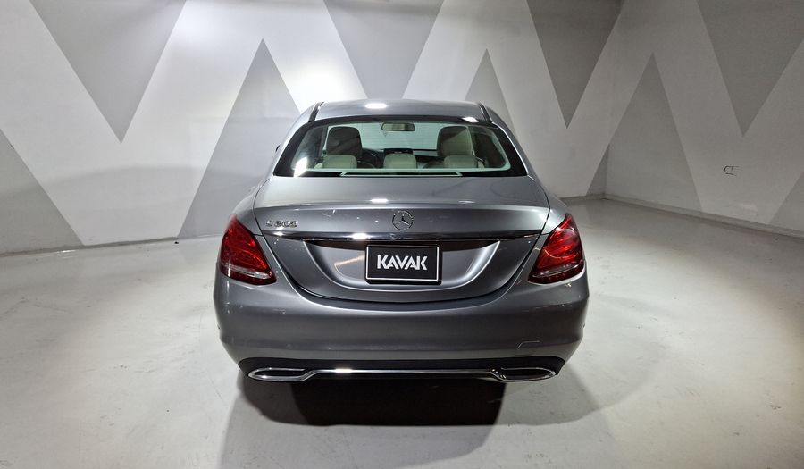 Mercedes Benz Clase C 2.0 200 CGI SPORT AT Sedan 2015