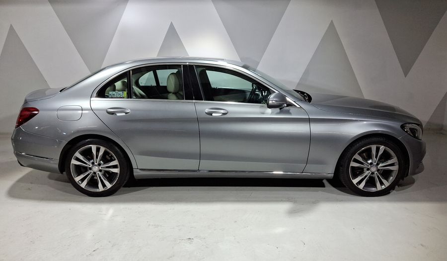 Mercedes Benz Clase C 2.0 200 CGI SPORT AT Sedan 2015