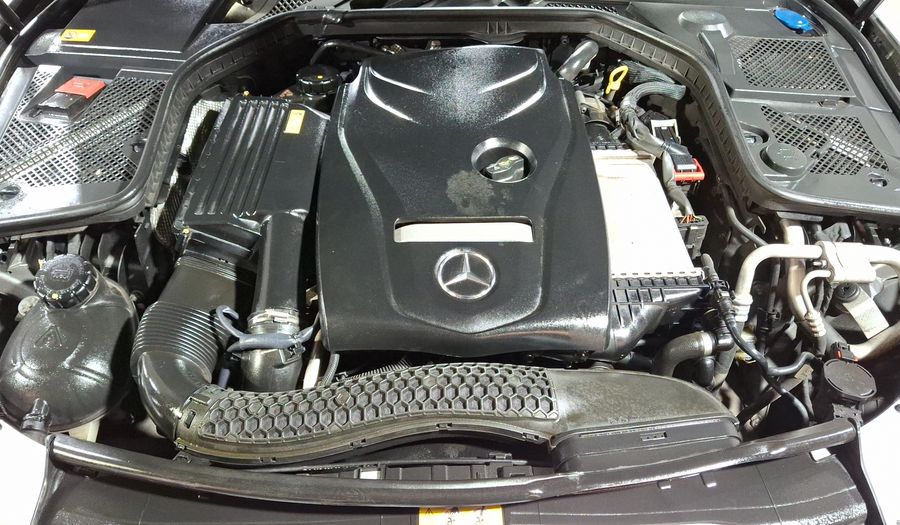 Mercedes Benz Clase C 2.0 200 CGI SPORT AT Sedan 2015