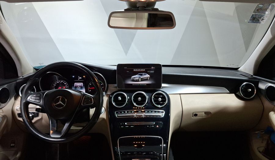 Mercedes Benz Clase C 2.0 200 CGI SPORT AT Sedan 2015