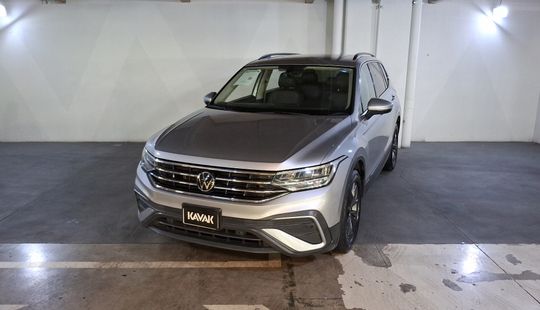 Volkswagen • Tiguan