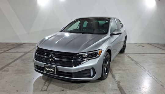Volkswagen • Jetta