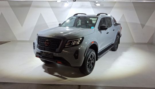 Nissan • Frontier