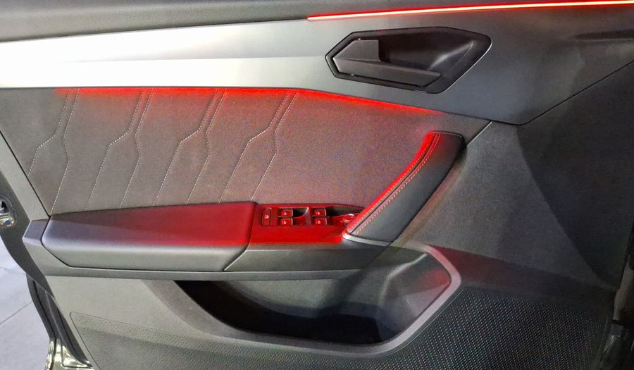 Cupra Leon 2.0 HIGH DCT Hatchback 2021