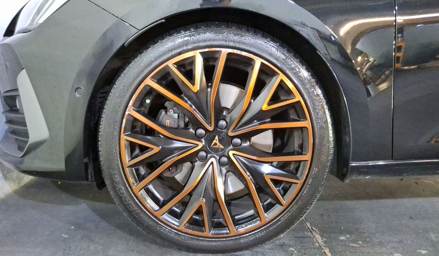 Cupra Leon 2.0 HIGH DCT Hatchback 2021