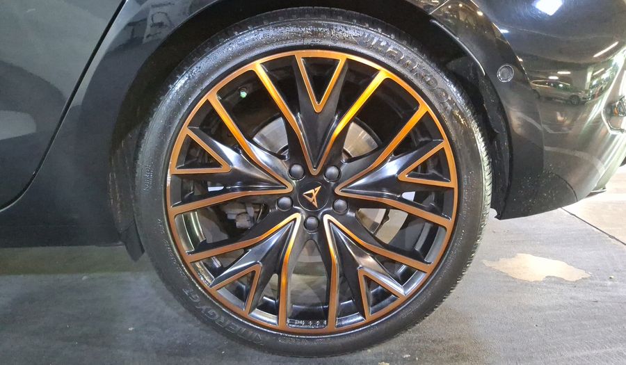 Cupra Leon 2.0 HIGH DCT Hatchback 2021