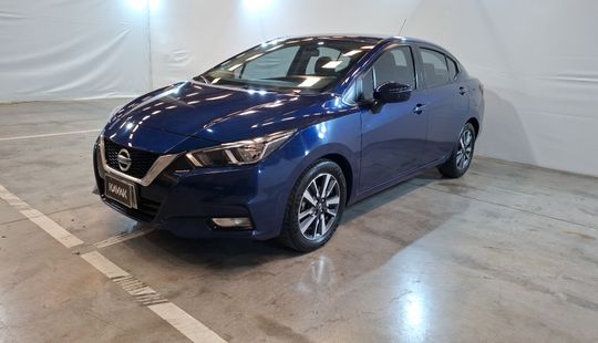 Nissan • Versa