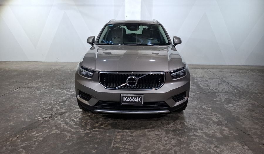 Volvo Xc40 2.0 T4 MOMENTUM AUTO Suv 2022