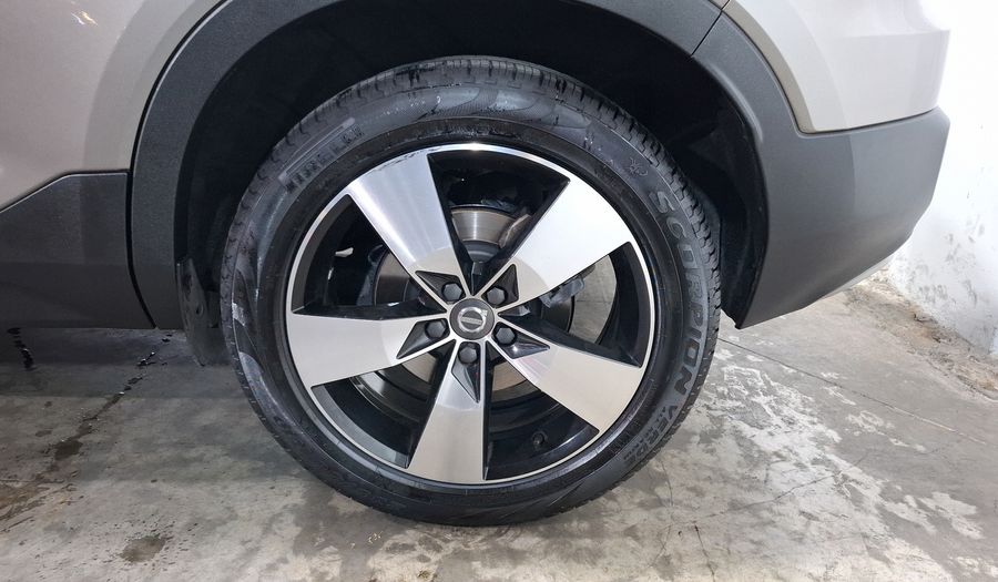 Volvo Xc40 2.0 T4 MOMENTUM AUTO Suv 2022