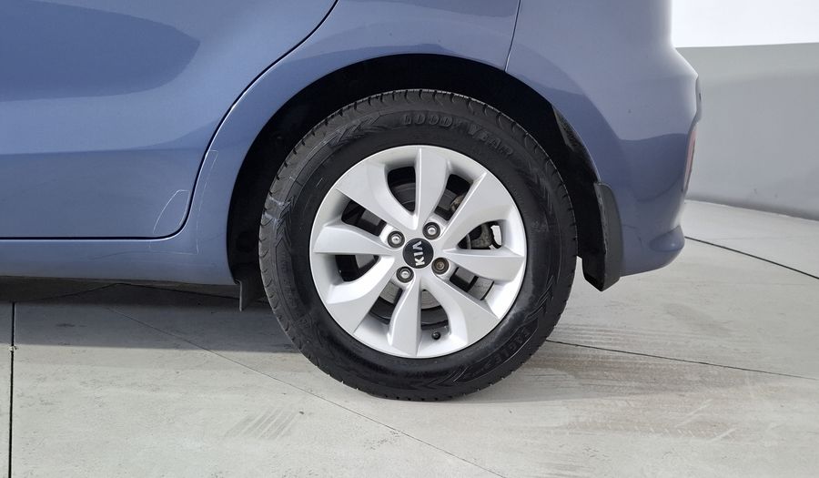 Kia Rio 1.6 EX MT Hatchback 2016