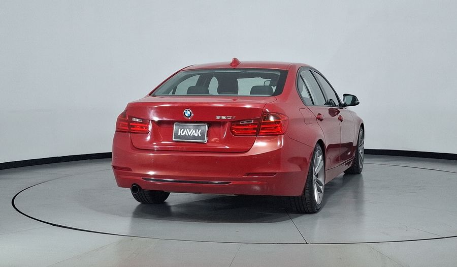 Bmw Serie 3 2.0 320IA SPORT LINE Sedan 2014
