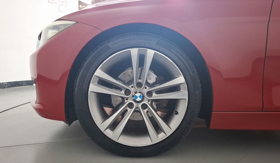 Bmw Serie 3 2.0 320IA SPORT LINE Sedan 2014