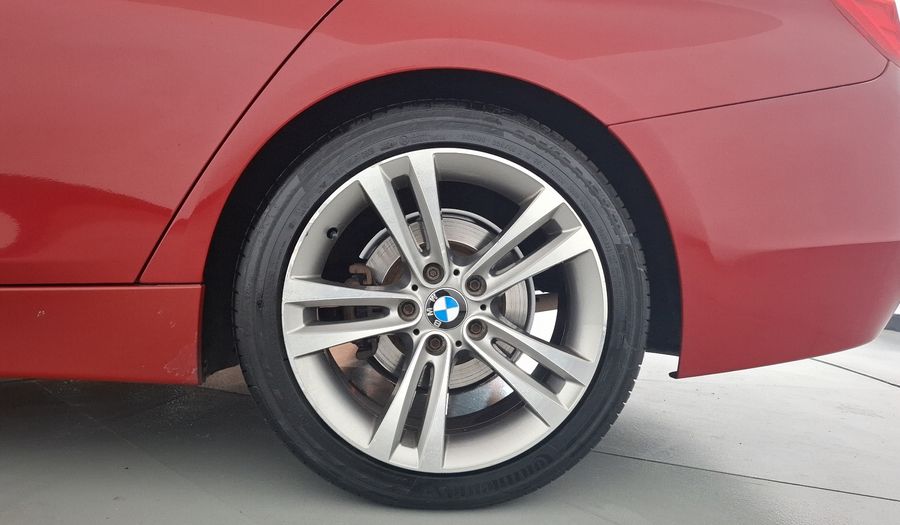 Bmw Serie 3 2.0 320IA SPORT LINE Sedan 2014