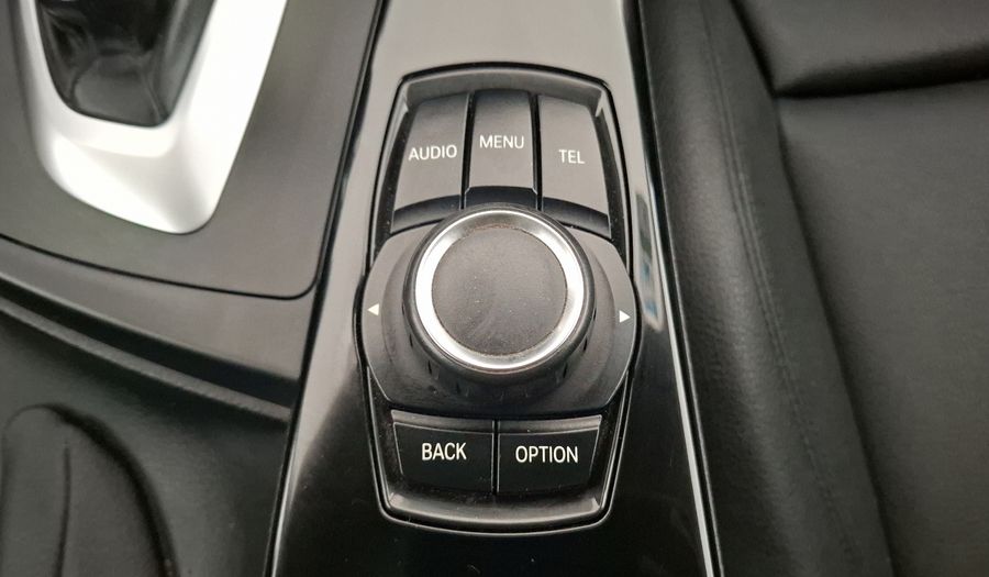 Bmw Serie 3 2.0 320IA SPORT LINE Sedan 2014