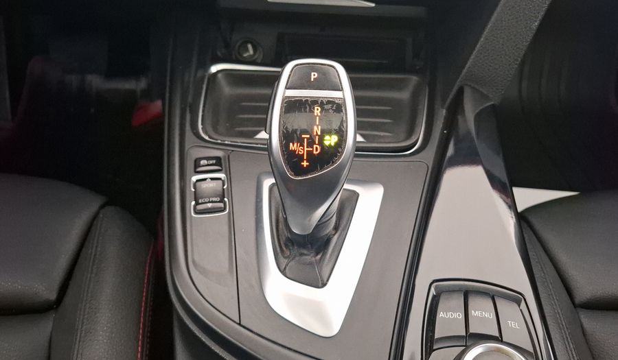 Bmw Serie 3 2.0 320IA SPORT LINE Sedan 2014