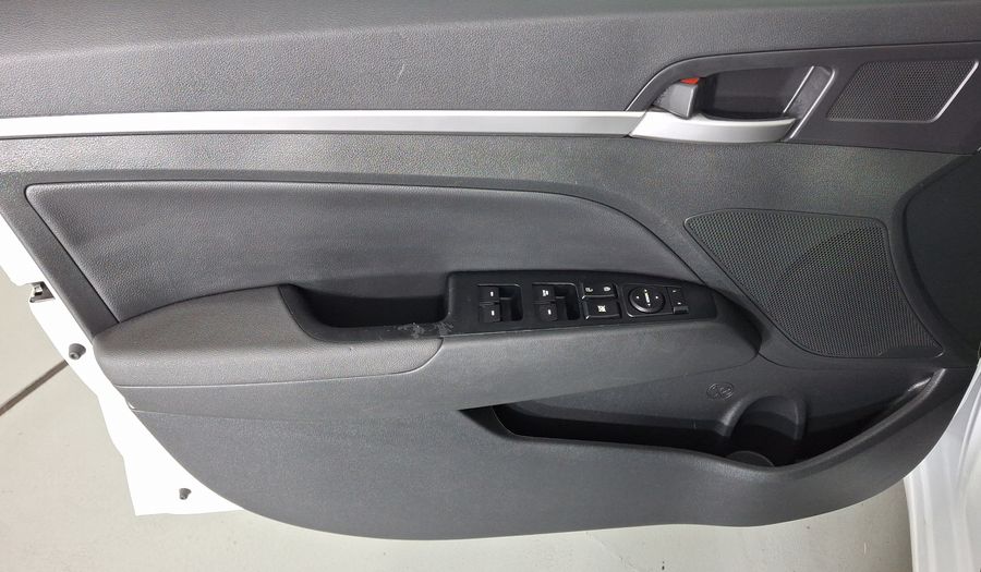 Hyundai Elantra 2.0 LIMITED TECH NAVI AUTO Sedan 2019