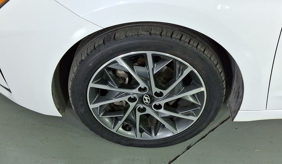 Hyundai Elantra 2.0 LIMITED TECH NAVI AUTO Sedan 2019