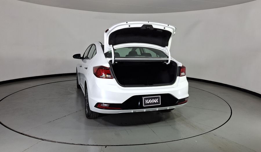 Hyundai Elantra 2.0 LIMITED TECH NAVI AUTO Sedan 2019