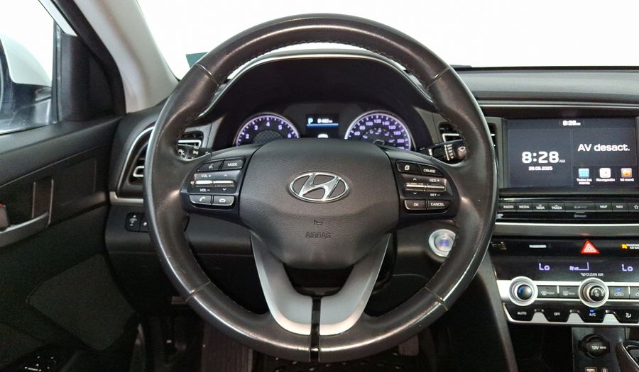 Hyundai Elantra 2.0 LIMITED TECH NAVI AUTO Sedan 2019