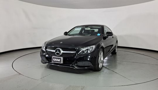 Mercedes Benz • Clase C