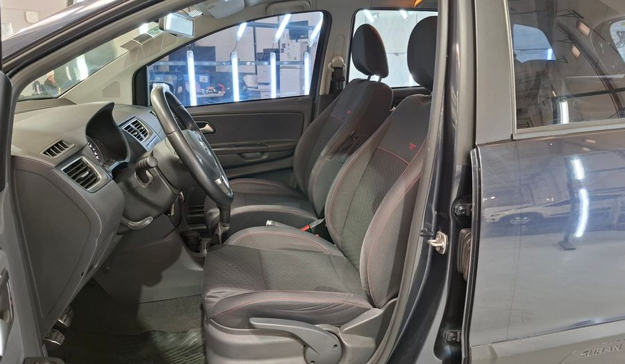 Volkswagen Suran Cross 1.6 SURAN CROSS HIGHLINE Wagon 2013