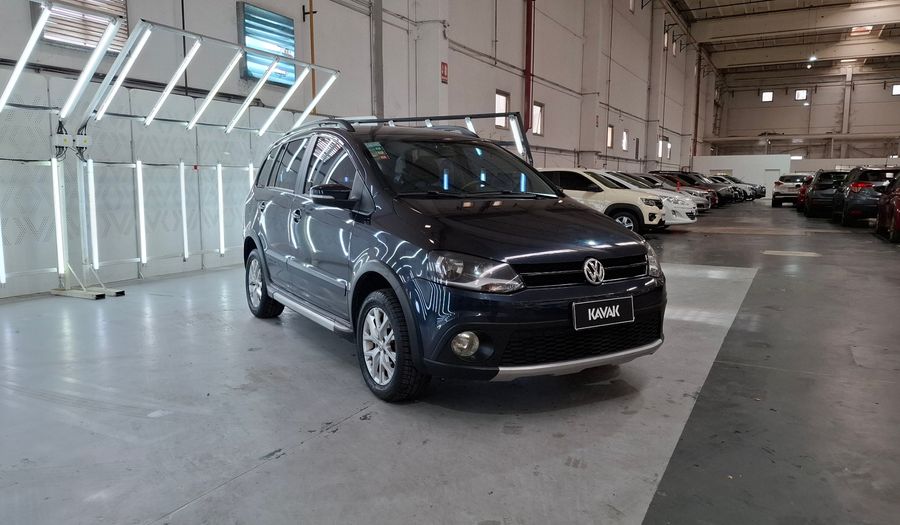 Volkswagen Suran Cross 1.6 SURAN CROSS HIGHLINE Wagon 2013