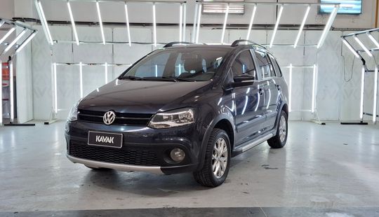 Volkswagen • Suran Cross