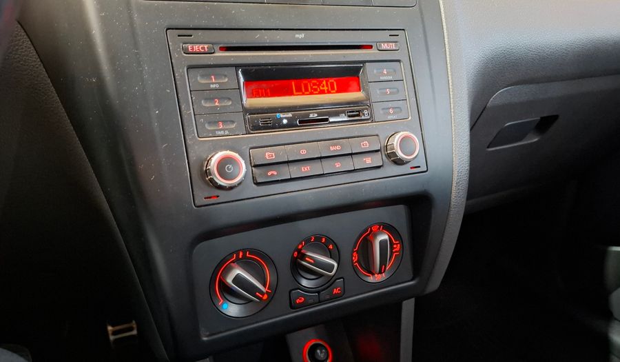 Volkswagen Suran Cross 1.6 SURAN CROSS HIGHLINE Wagon 2013