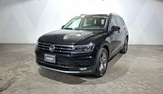 Volkswagen • Tiguan