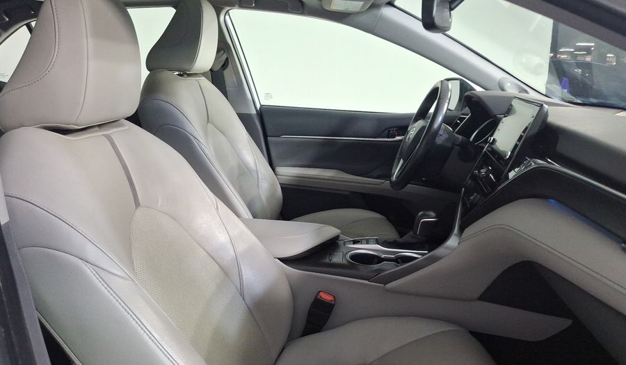 Toyota Camry 2.5 XLE AUTO Sedan 2021