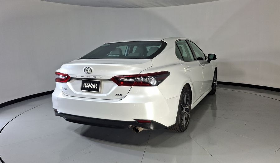 Toyota Camry 2.5 XLE AUTO Sedan 2021
