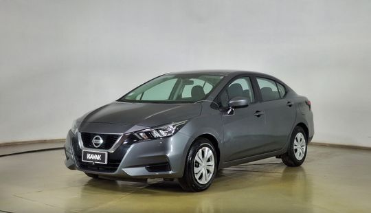 Nissan • Versa
