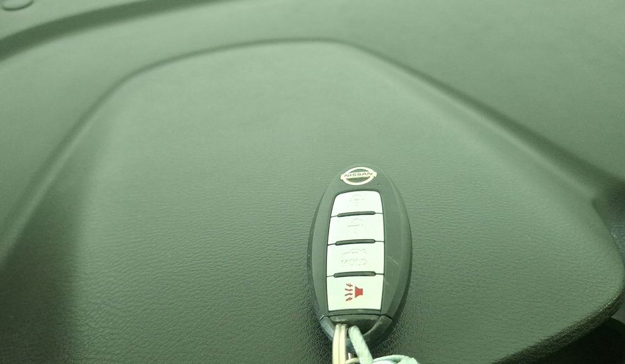 Nissan Versa 1.6 SENSE Sedan 2021