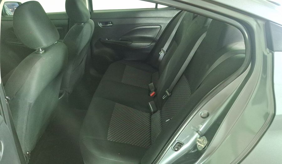 Nissan Versa 1.6 SENSE Sedan 2021
