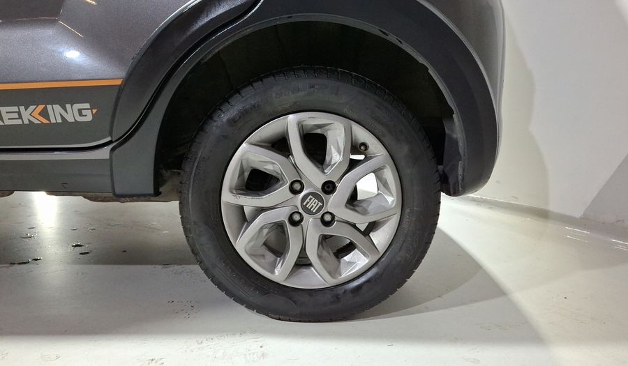 Fiat Mobi 1.0 TREKKING Hatchback 2024