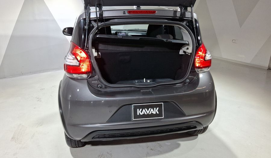 Fiat Mobi 1.0 TREKKING Hatchback 2024