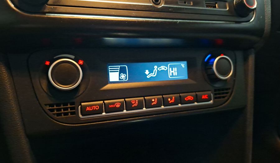 Volkswagen Polo 1.6 AUTO HIGHLINE Hatchback 2017