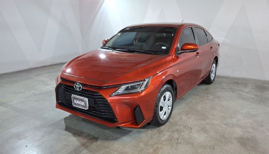 Toyota • Yaris