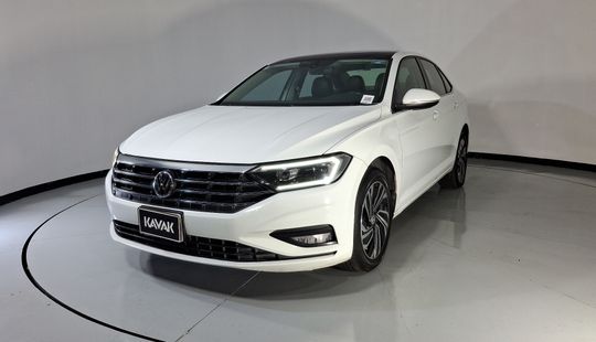 Volkswagen • Jetta