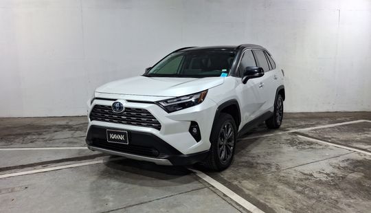 Toyota • RAV4