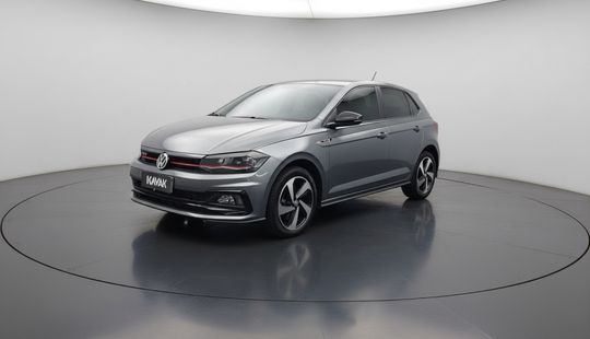Volkswagen • Polo