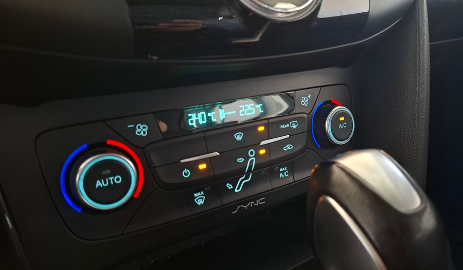 Ford Focus Iii 2.0 TITANIUM AT Hatchback 2017