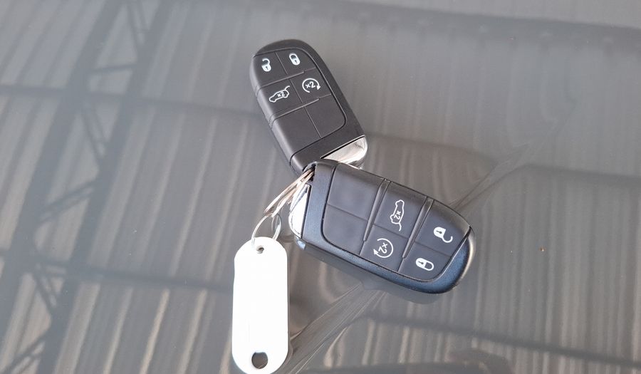 Jeep Commander 2.0 BLACKHAWK AUTO 4WD Suv 2025
