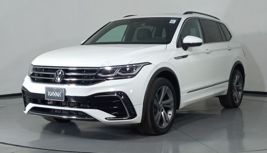 Volkswagen • Tiguan