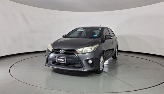 Toyota • Yaris