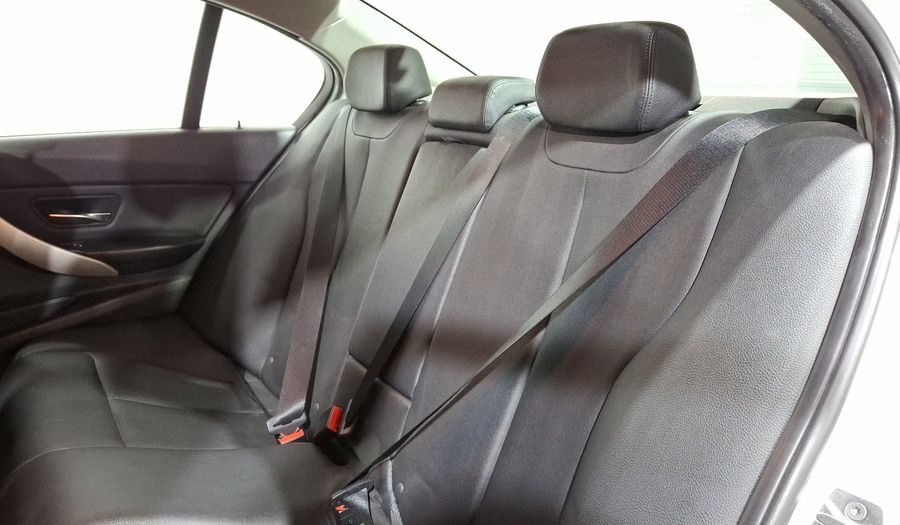 Bmw Serie 3 2.0 320IA Sedan 2016