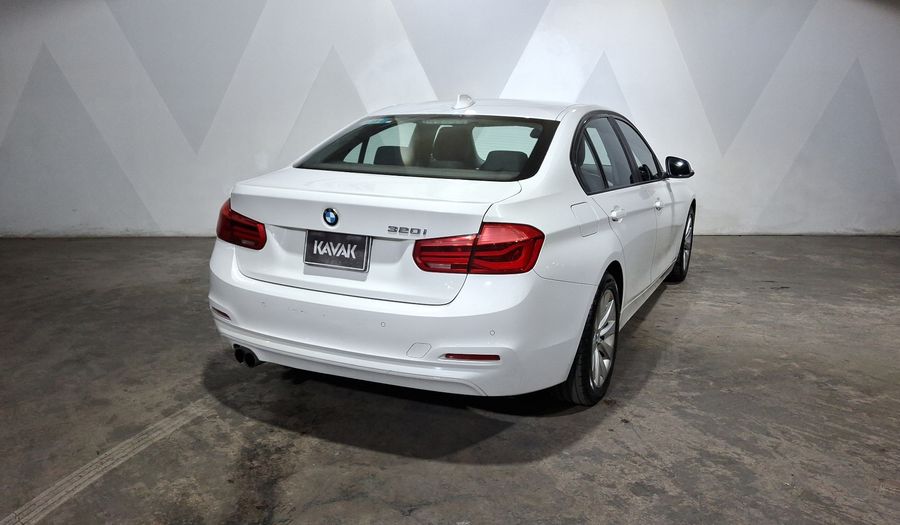 Bmw Serie 3 2.0 320IA Sedan 2016