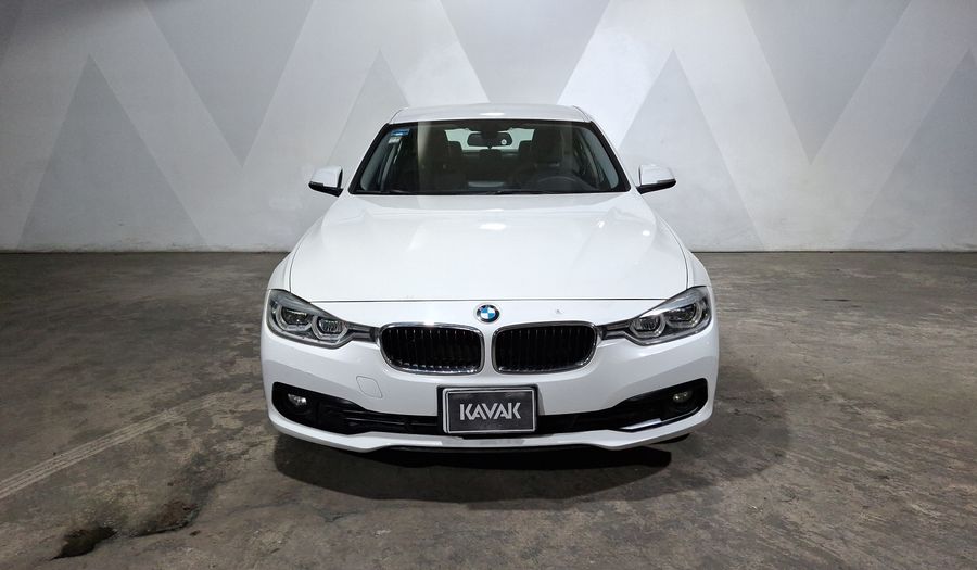 Bmw Serie 3 2.0 320IA Sedan 2016