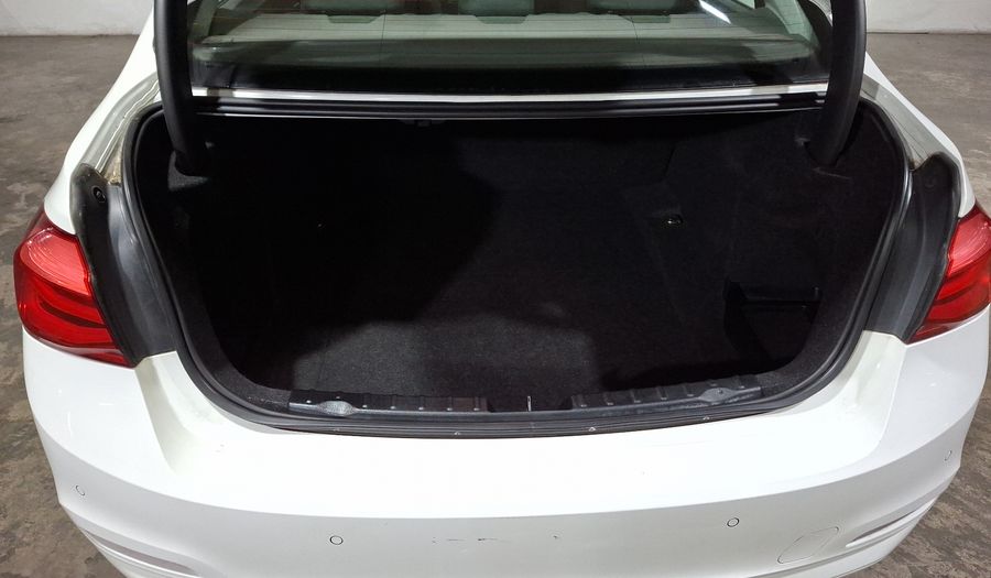 Bmw Serie 3 2.0 320IA Sedan 2016