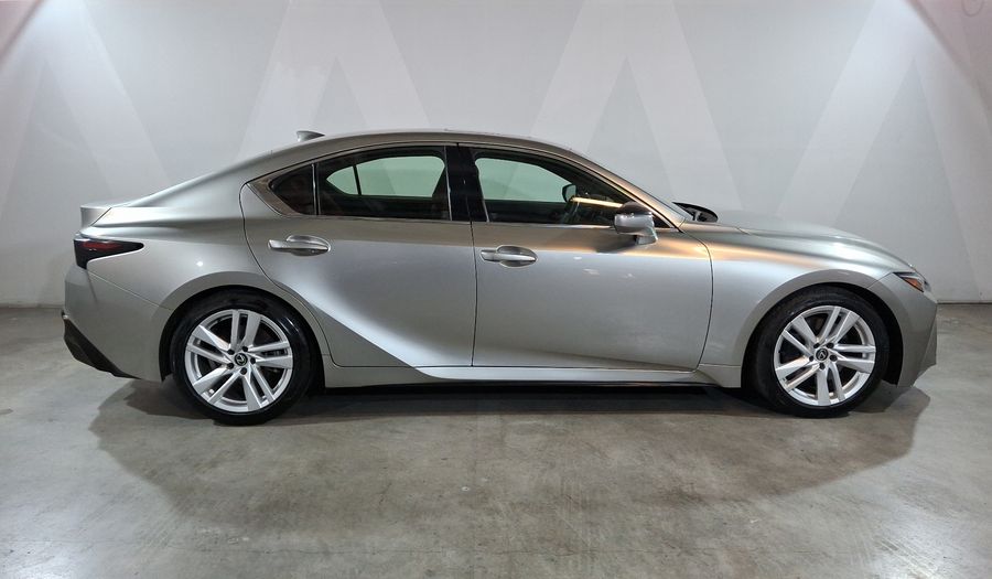 Lexus Is 2.0 300 AUTO Sedan 2024